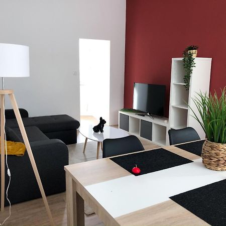 Grand Appartement Fonctionnel Proche Centre-Ville Saumur Eksteriør billede